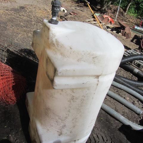 Plastic 65 Gallon Tank