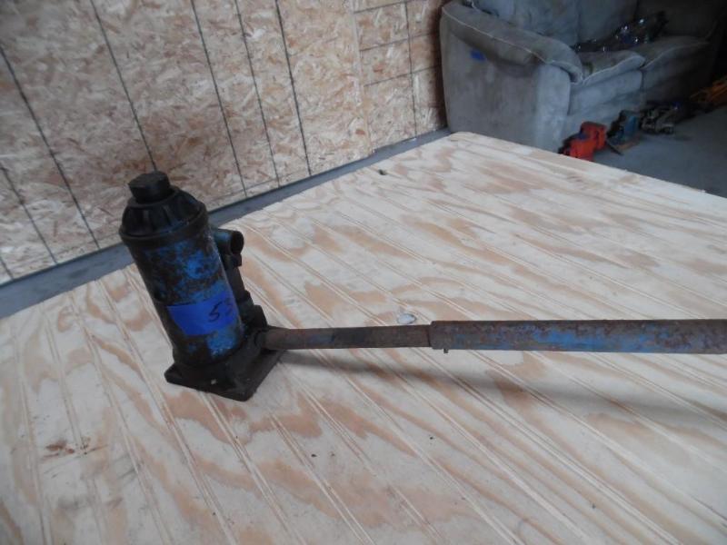 Bottle jack