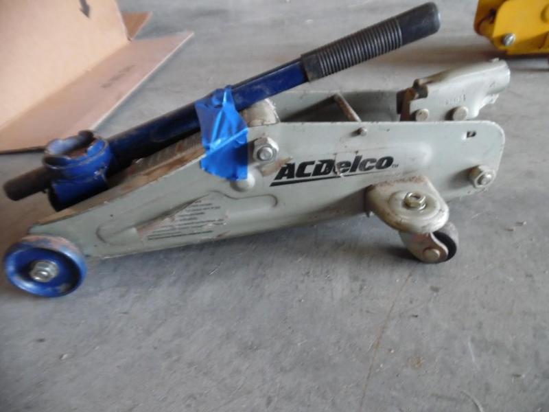 Floor jack