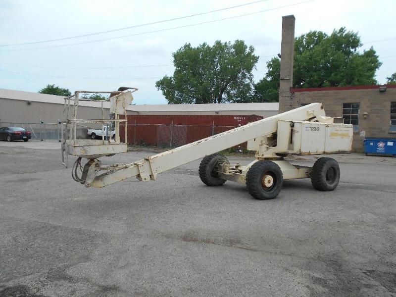 60 Terex  Simon Boom Lift. Starts, Runs, Drives and Lifts. NO RESERVE