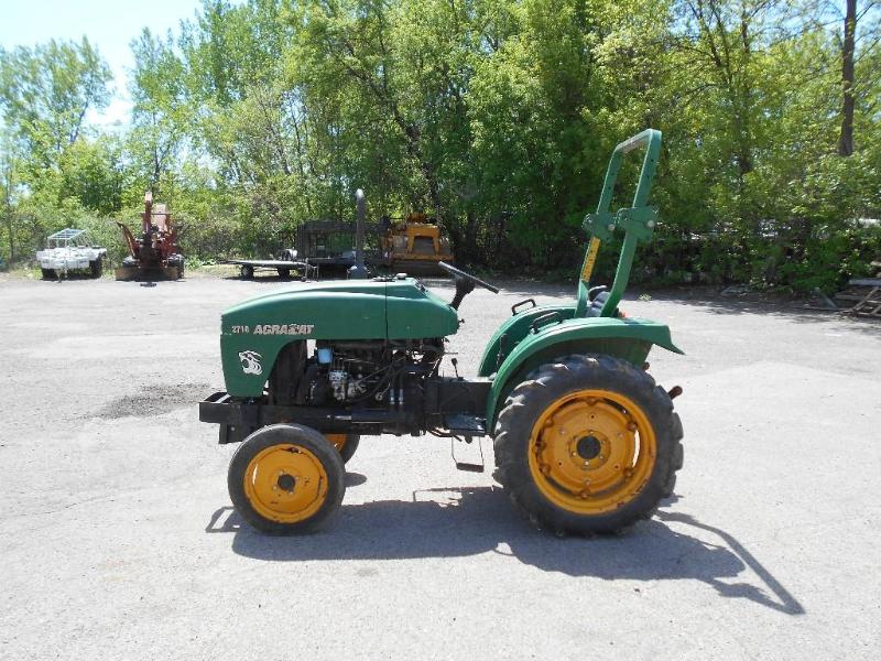 2002 Agracat 2710 Tractor Starts Runs And Drives Boom Lift Terex