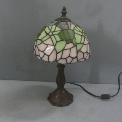 Stain Glass Tiffany Style Lamp