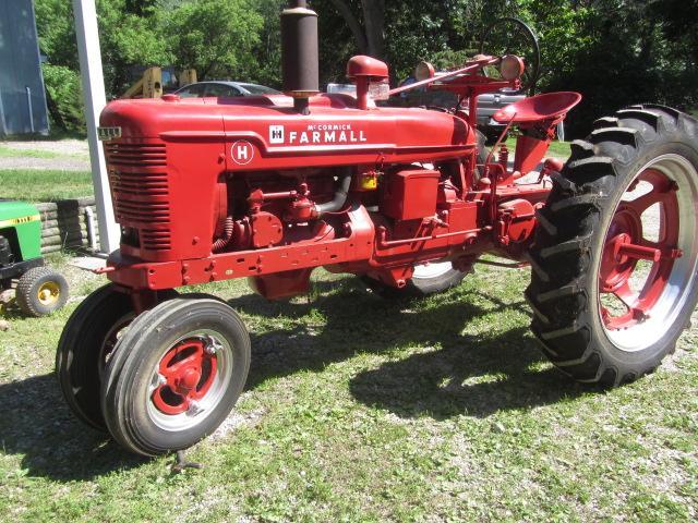 Intl H Farm Tractor