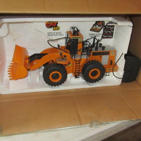 Caterpillar RC End Loader