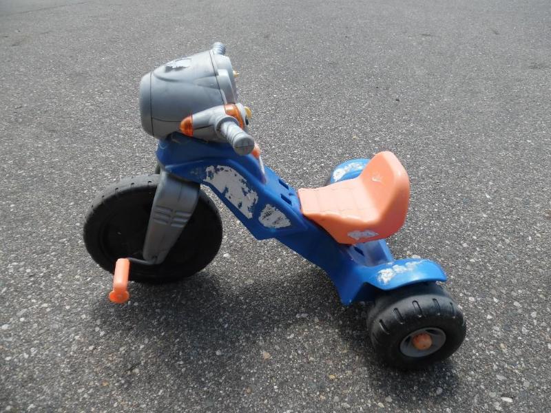Childs big wheel