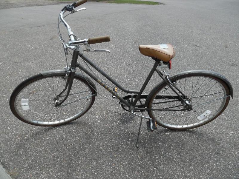 Girls bike