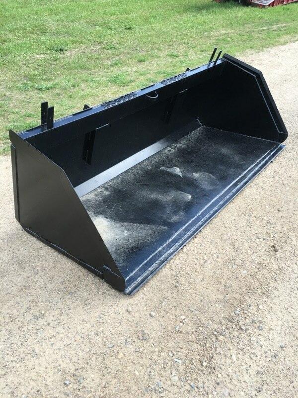 lot 1 image: 84 Utility Bucket