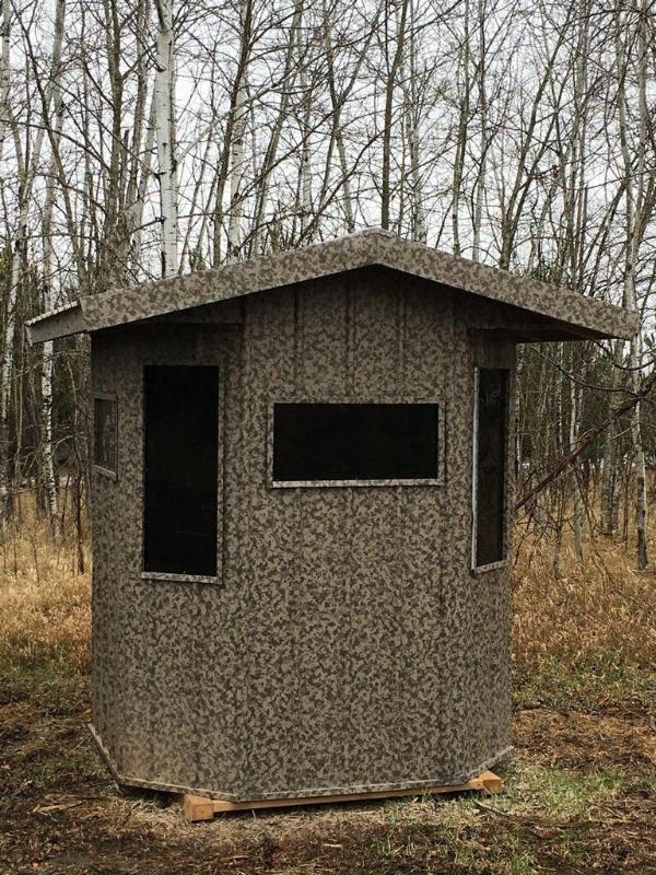 lot 2 image: 6 x 6 Deerstand