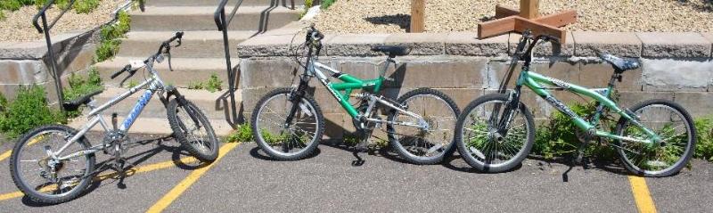 lot 106 image: 3 bicycles - Chaos FS20   20" ...