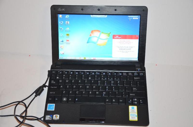 lot 47 image: Asus laptop computer with charger, model Eee ...