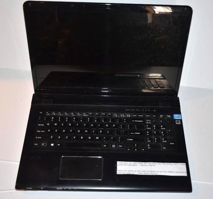 lot 54 image: Sony Vaio laptop computer model SVE171E13L, n...