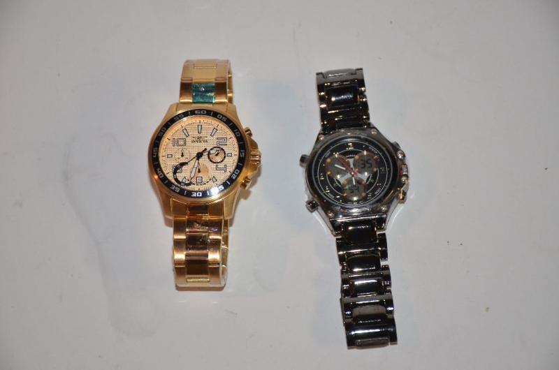 lot 60 image: Invicta Specialty Collection watch water resi...