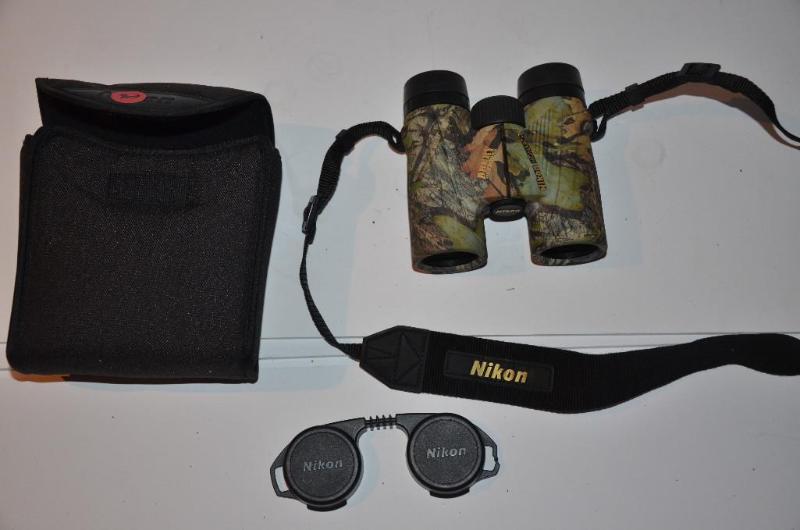 lot 90 image: Nikon Binoculars 10x36 6 degrees waterproof...