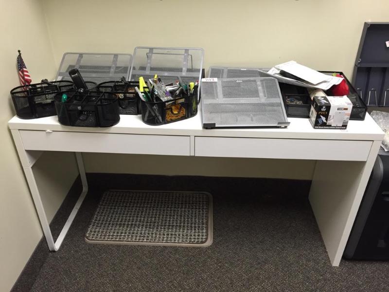 lot 116 image: IKEA&nbspDesk 52x20x29...
