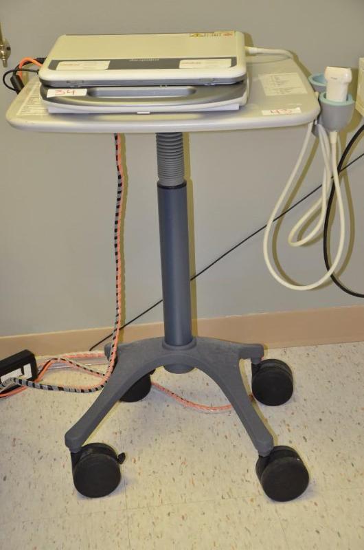 lot 43 image: Anthro Zido 22 adjustable height cartcompute...