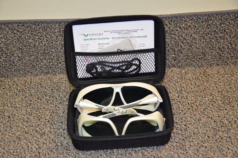 lot 89 image: Pair of Vunivet optical technologies glasses...