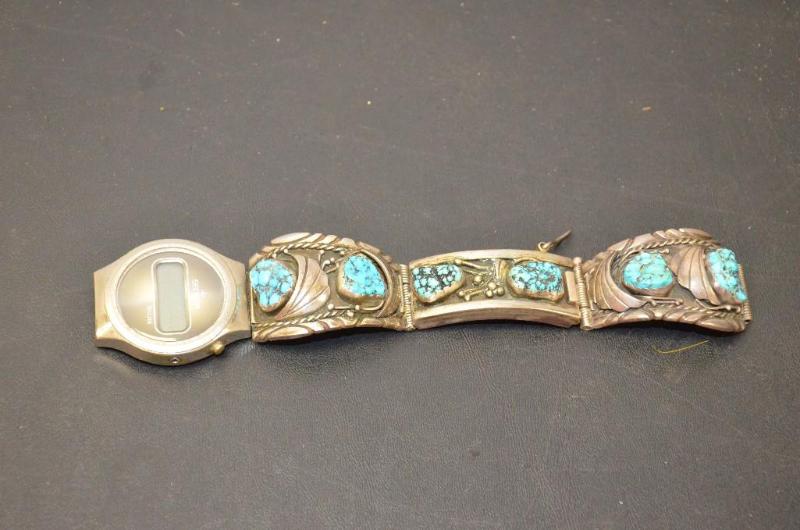 lot 129 image: Turquoise and sterling silver Quartz Medana W...