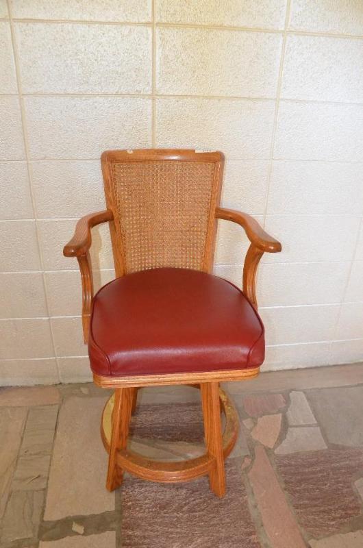 lot 148 image: Expensive Pool Room Bar Stool-&nbspchair swi...
