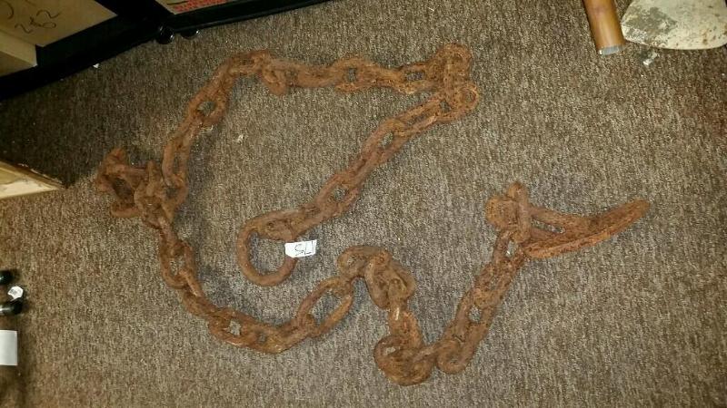 lot 175 image: 8 heavy chain...