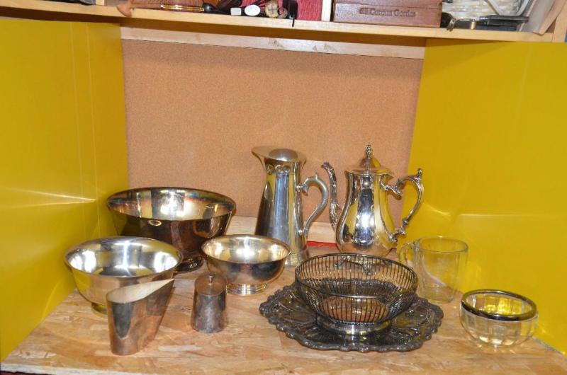 lot 183 image: 2 Gorham EP YC741 bowls, Paul Revere Reproduc...