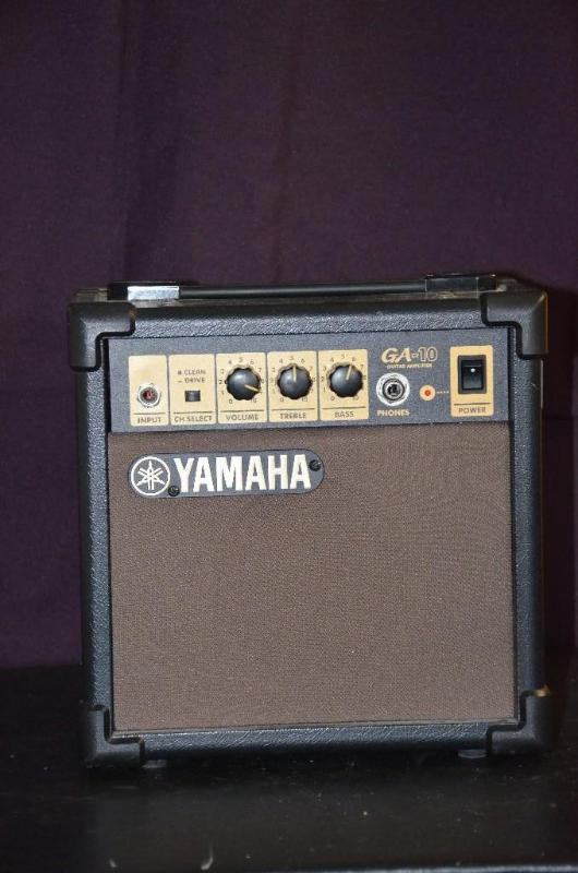 lot 186 image: Yamaha GA-10 Guitar Amplifier Serial no. KN20...