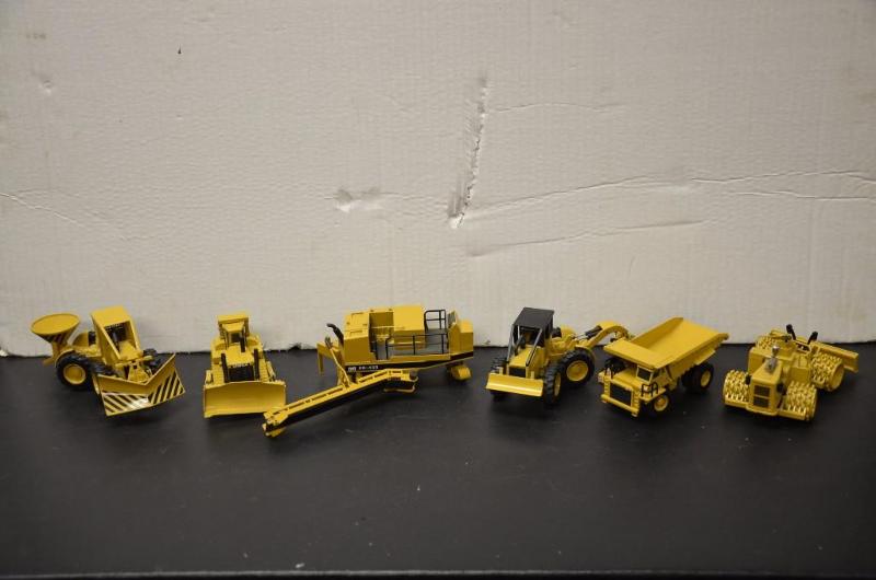 lot 37 image: Large lot of caterpillar minature&nbsptracto...