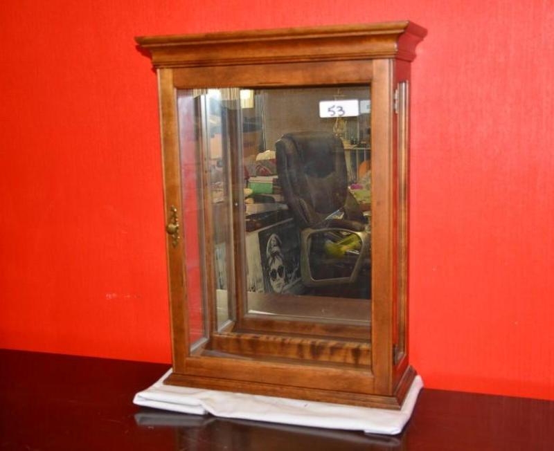 lot 53 image: Glass display case. 7&quotx17&quotx24"...