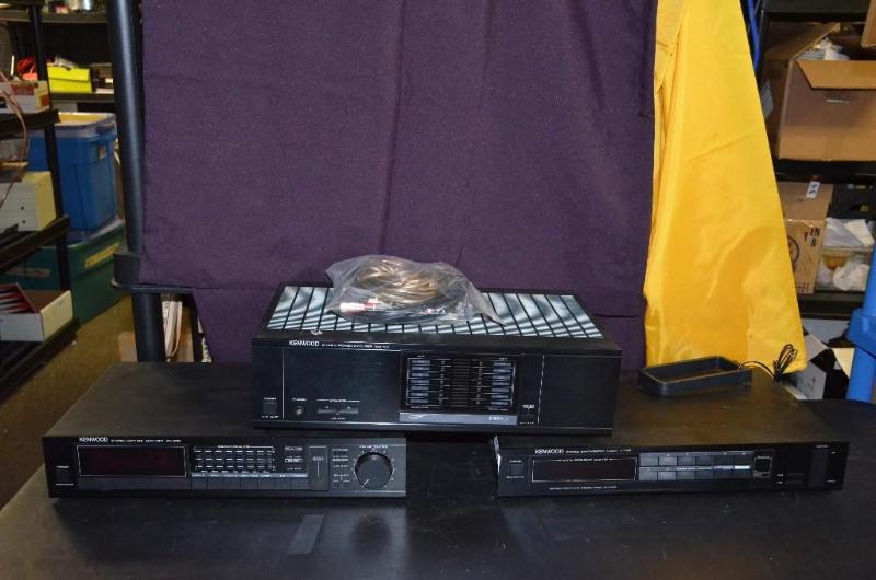 lot 55 image: Kenwood stereo synthesizer tuner KT-56 Kenwo...