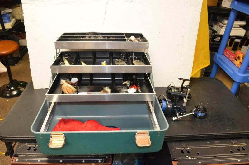 lot 6 image: Umco 1000 U Tackle box and lures including  ...