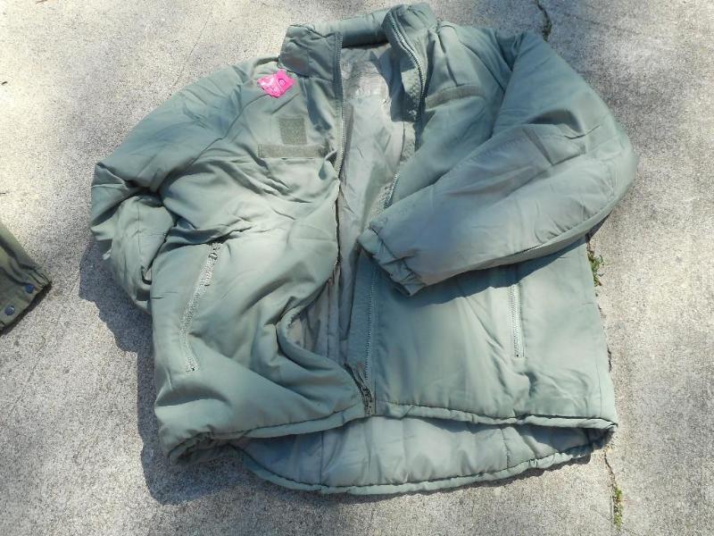 lot 10 image: Parka Extreme Cold Weather Coat