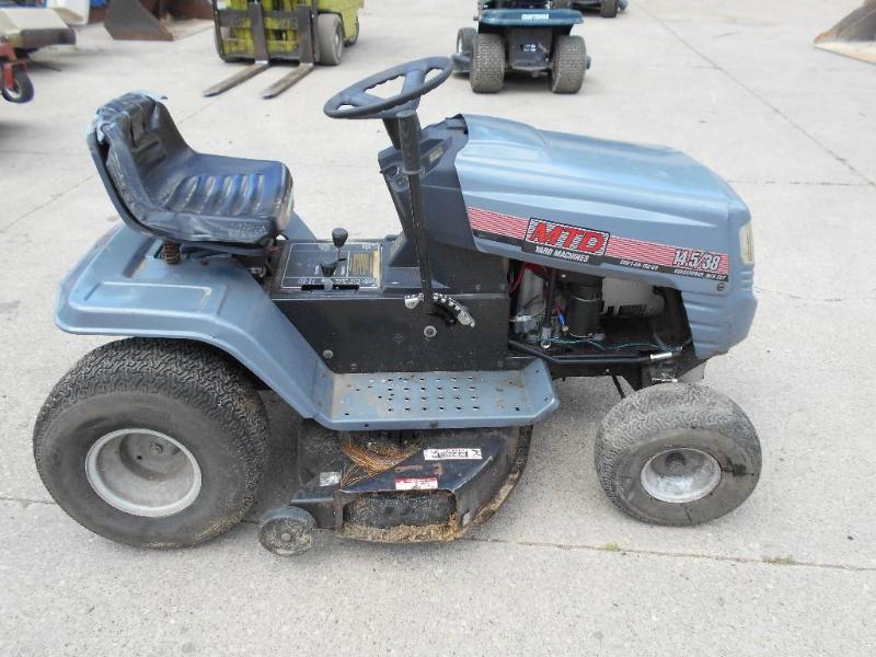 lot 10 image: MTD Riding Lawn Mower. 38 Cut. 14.5 HP.