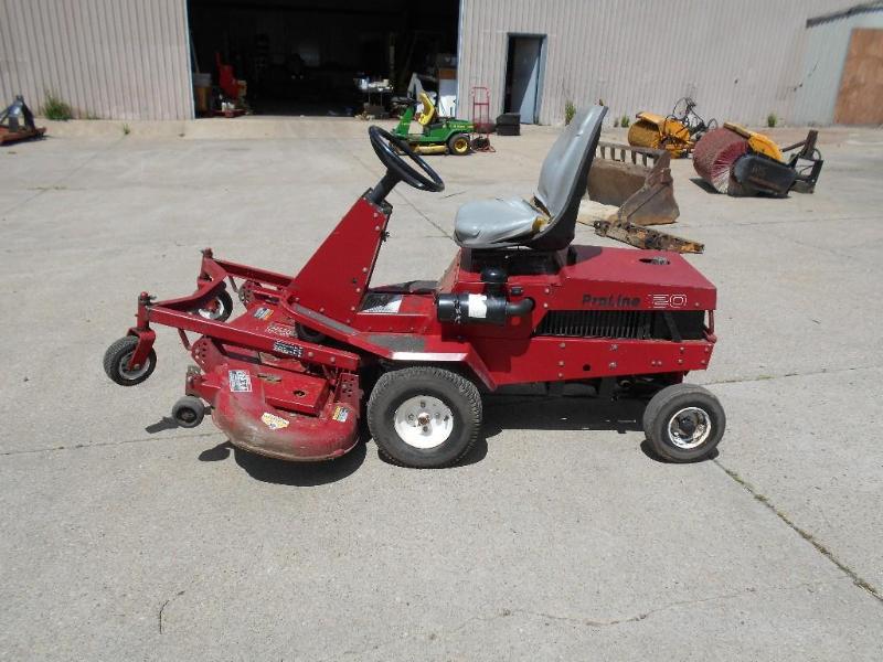 Riding mower Toro Turf Pro 84 (rep. object) - PS Auction - We value the  future - Largest in net auctions