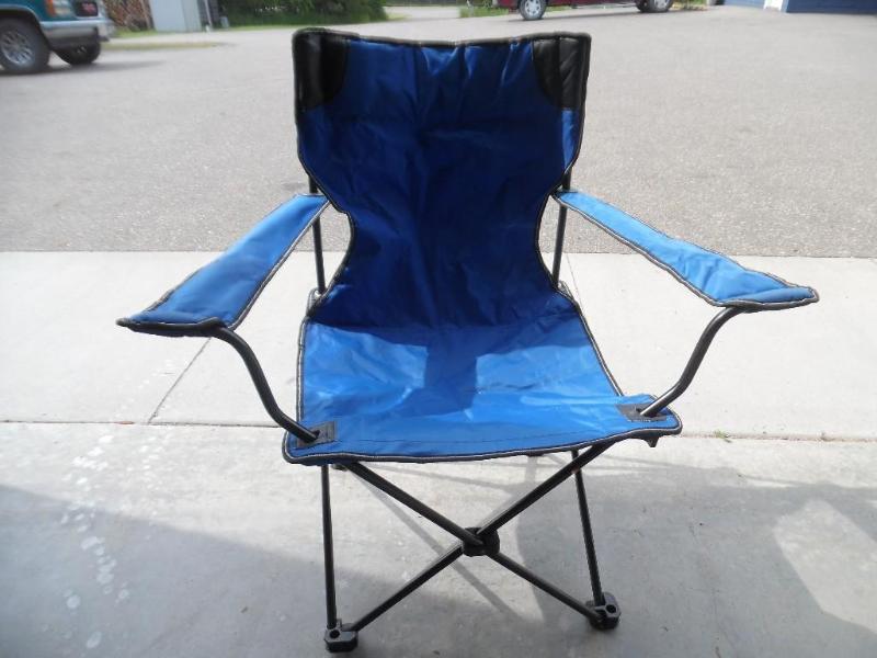 Folding lawn chair