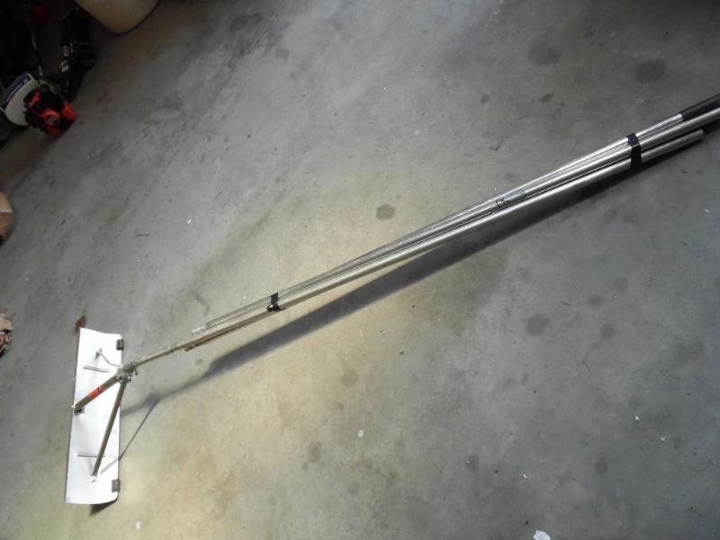 Snow roof rake