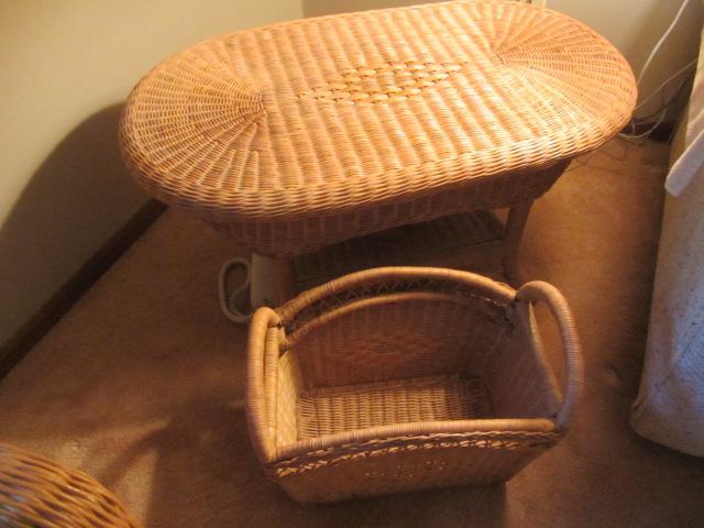 Macao Wicker Table & Stand