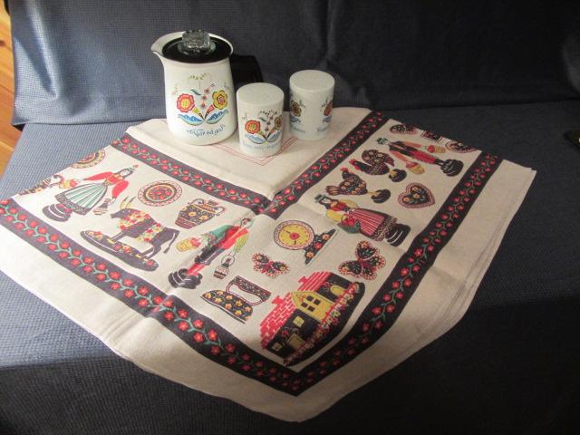 Swedish Coffee, Shakers, Linen
