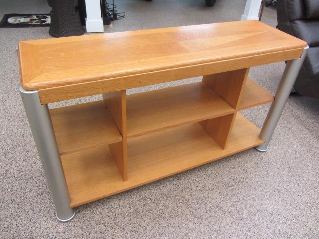 lot 100 image: Wood Sofa Table