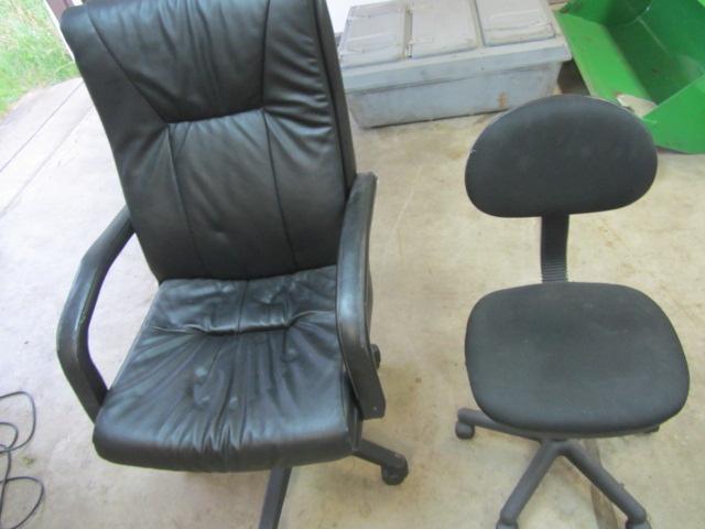 lot 112 image: Executive & Task Chairs