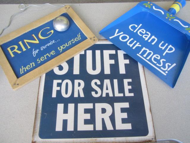 lot 22 image: Humorous Signs
