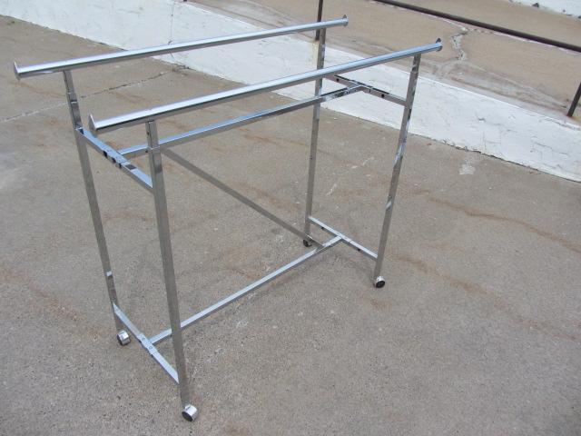 lot 27 image: Chrome Hanger Roller Rack