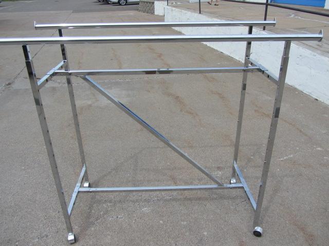lot 29 image: Chrome Hanger Roller Rack