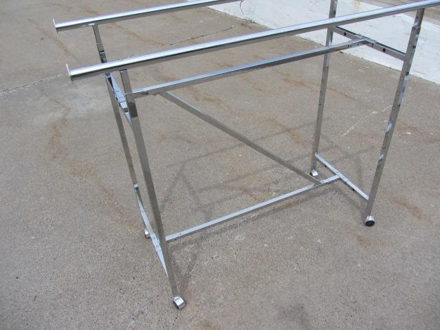 lot 30 image: Chrome Hanger Roller Rack