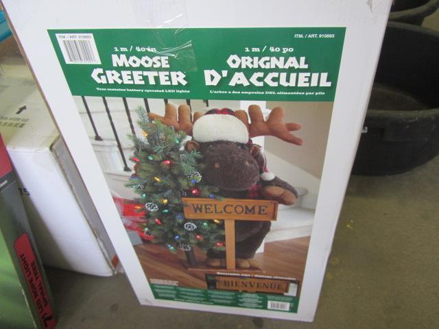 lot 36 image: Moose Holiday Greeter & Tree