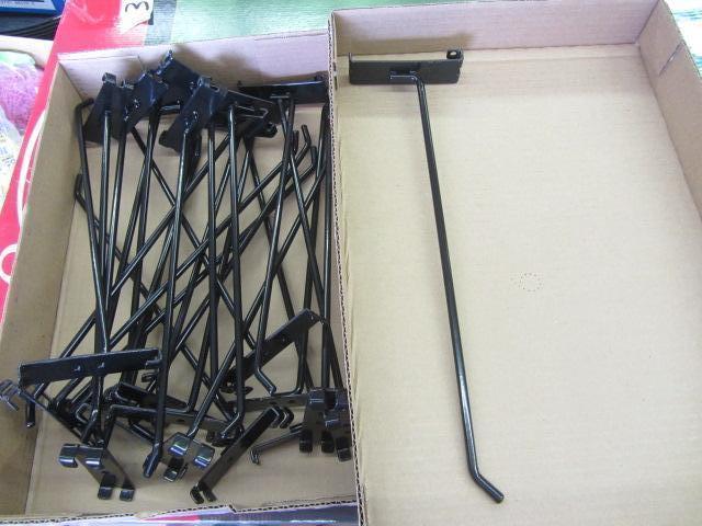 lot 61 image: Grid Hangers, 12
