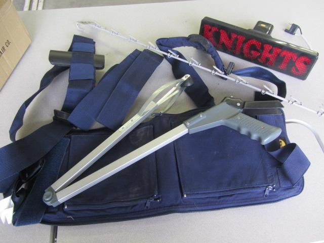 lot 86 image: Knights Hitch Light, Grabber