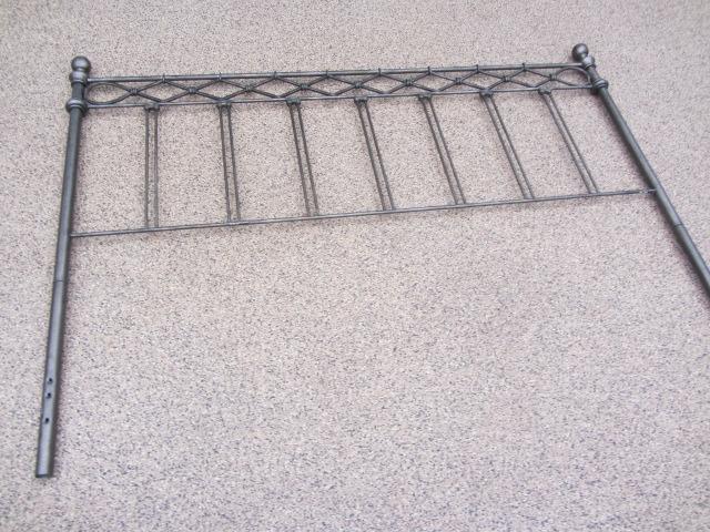 lot 90 image: King Size Headboard