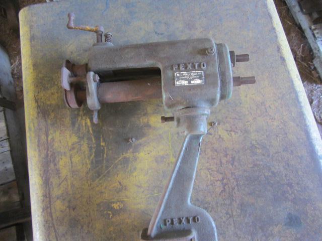lot 12 image: Pexto Roller