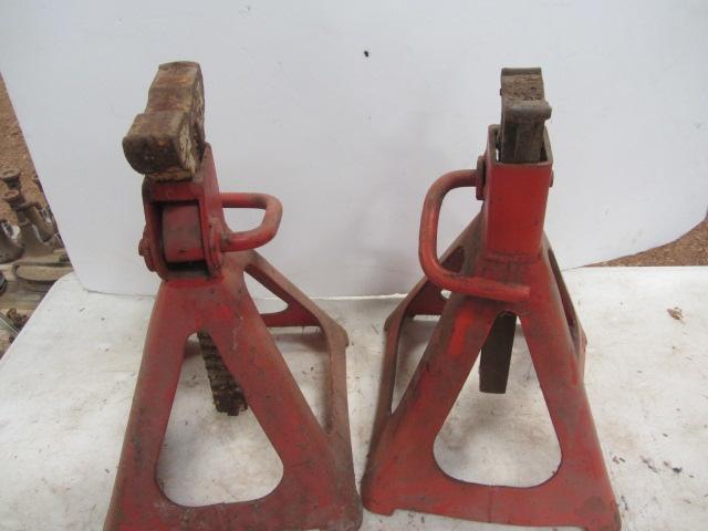 lot 120 image: Heavy Duty Jack Stands
