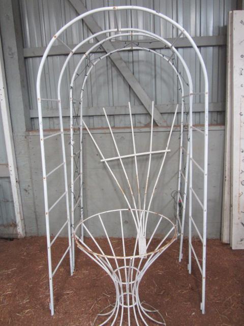 lot 141 image: Trellis Arches, Table