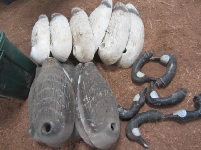 lot 182 image: Foam Goose Decoys